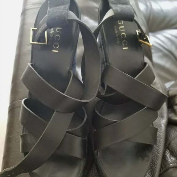 Gucci monogram wedge with leather top-black-size 7.5 - excellent condition - Picture 2 of 6